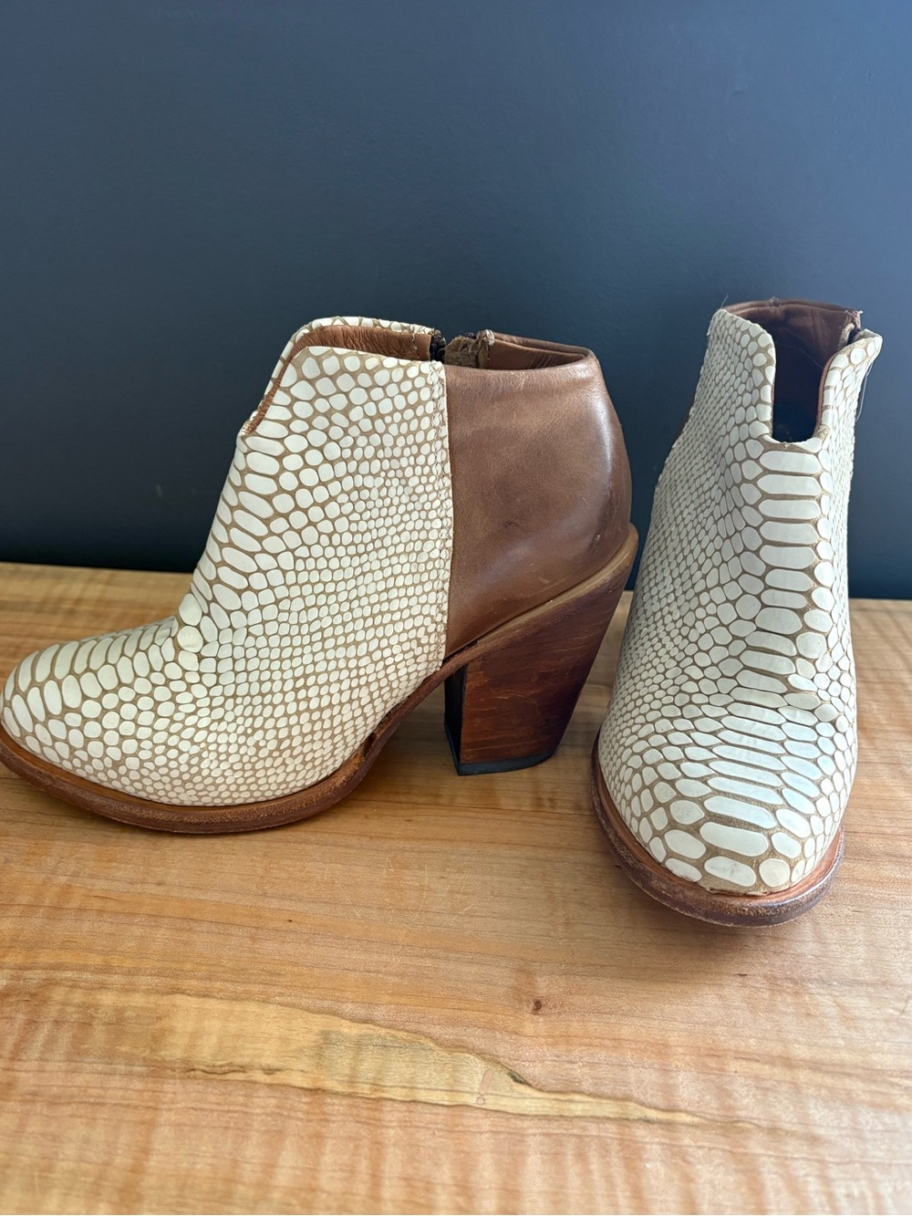 Freebird Cream & Brown Croc-Embossed Leather Detroit Ankle Booties 8